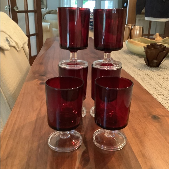 Vintage set of 6 Luminarc Ruby red glasses made in France - Picture 2 of 7